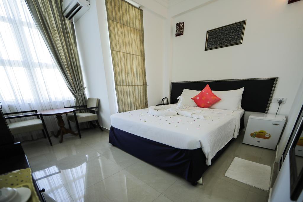 Vilu Rest Hotel Male Bagian luar foto